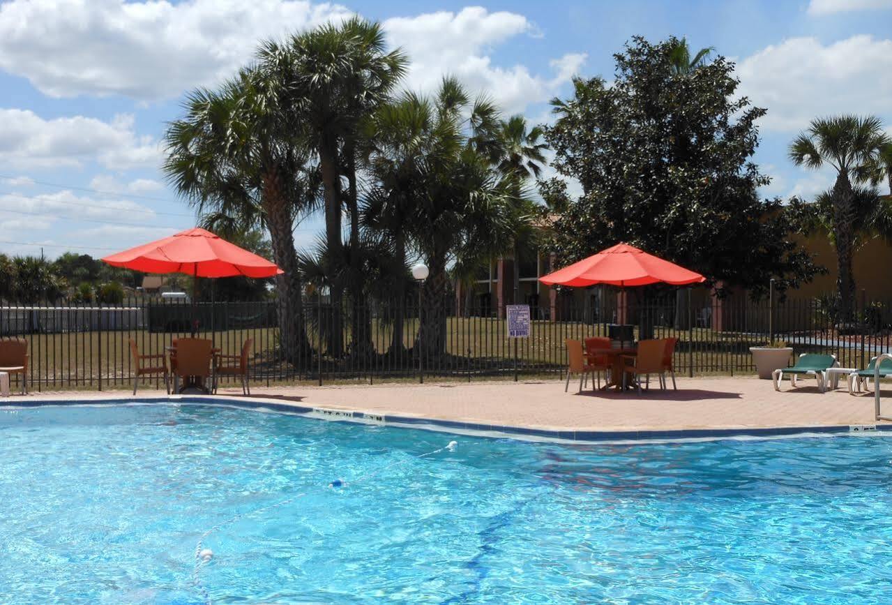 Ramada By Wyndham Davenport Orlando South Hotel Exterior photo